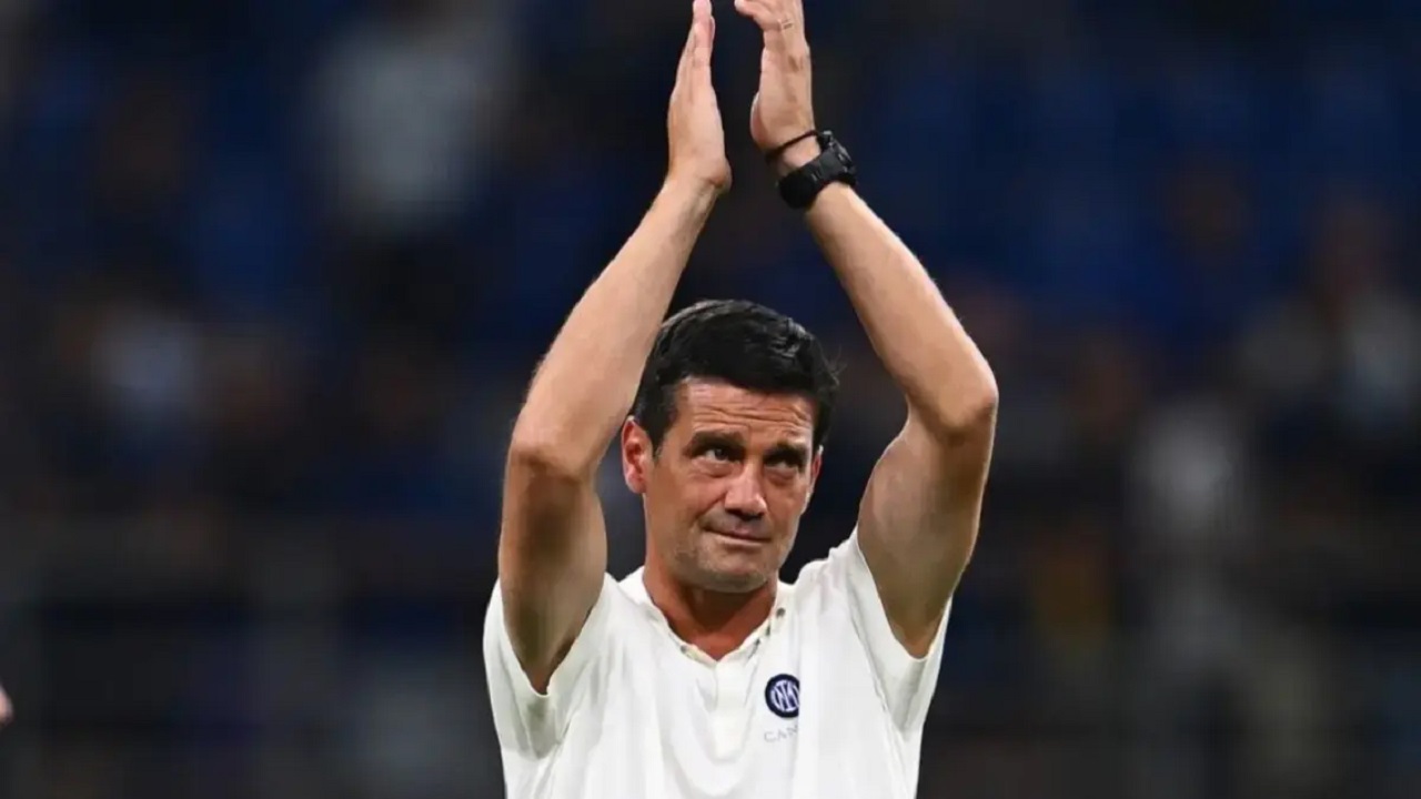 Media Italia: Cristian Chivu Masih Dihantui Taktik Simone Inzaghi